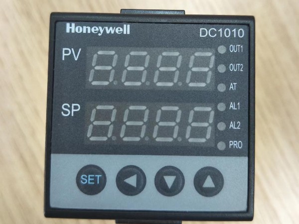 DC1010溫度控制器
